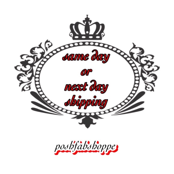 poshfabshoppe 🐾 - Picture 3 of 5